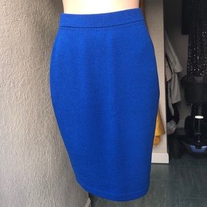 St.John collection Royal blue Skirt knit 2 blocked